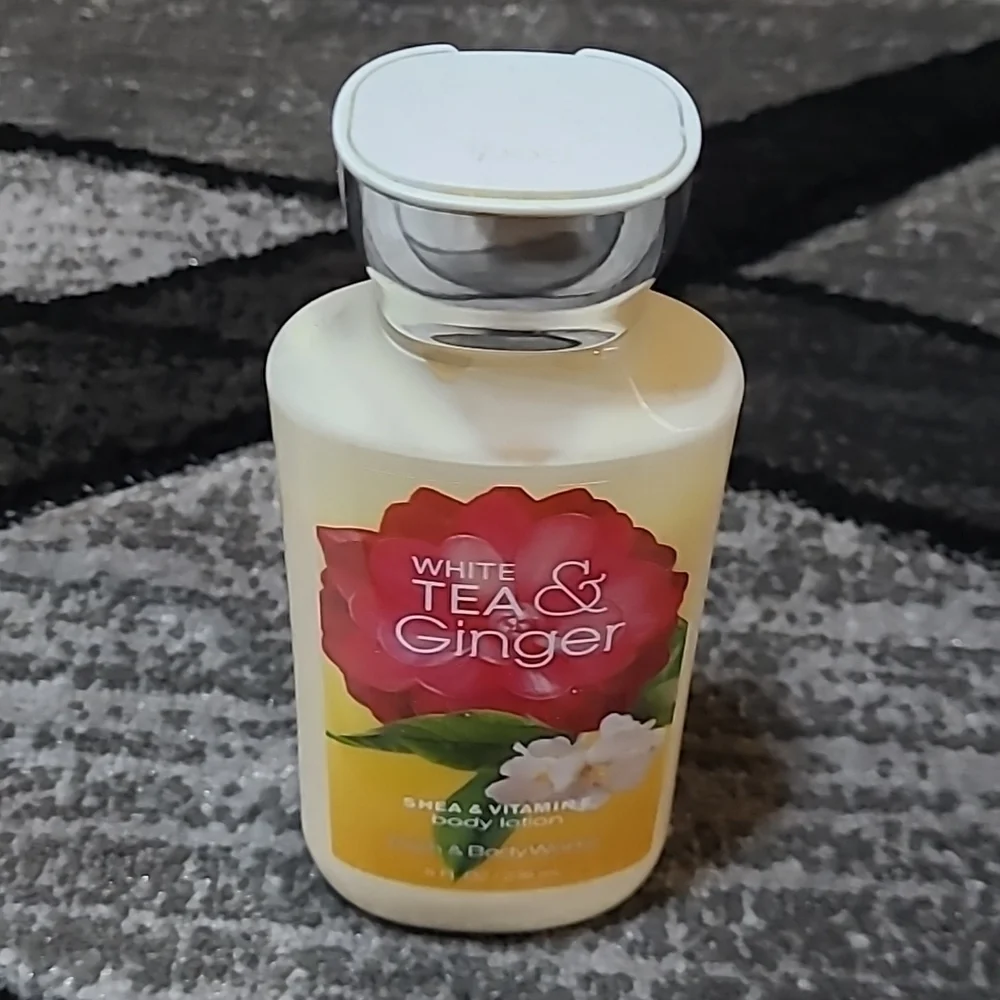 Discontinued - Retired Bath & Body Works White Tea & Ginger Lotion